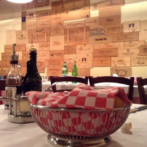 Achterwand van Trattoria Romeo e Giullietta in Verona 2014.